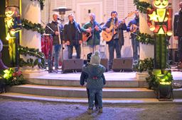 Advent in front of the Juraj Šporer Art Pavilion