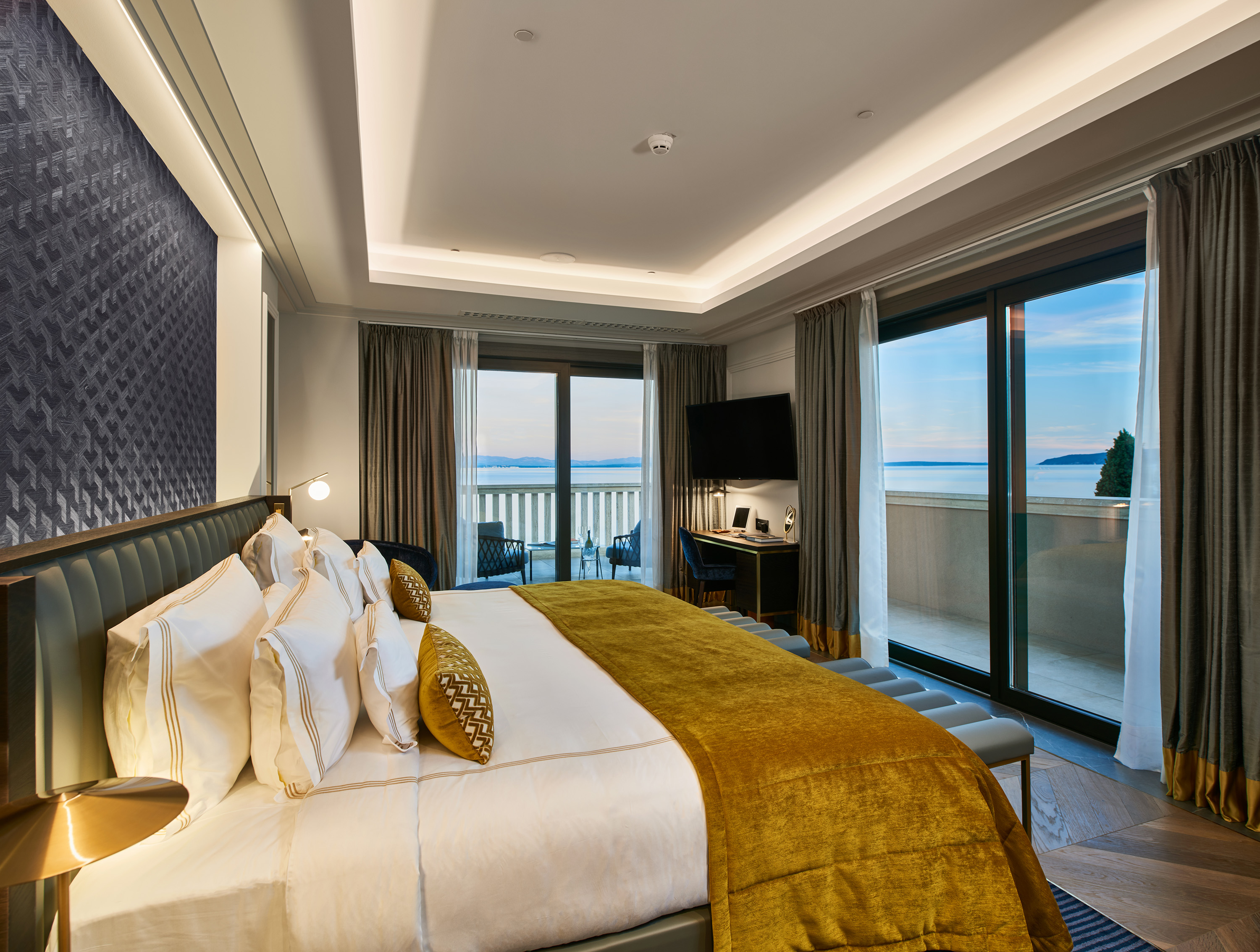 Luxury boutique. Ikador Luxury Boutique Hotel & Spa. Ikador Luxury Boutique Hotel Spa Хорватия. Elite Luxury Suite & Spa Hotel 5*. Luxury Hotel & Spa ПМЭФ.